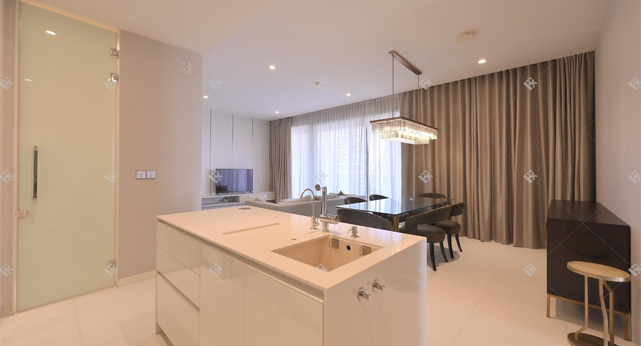 For rent 2 bedrooms condo in Khlong Toei, Bangkok