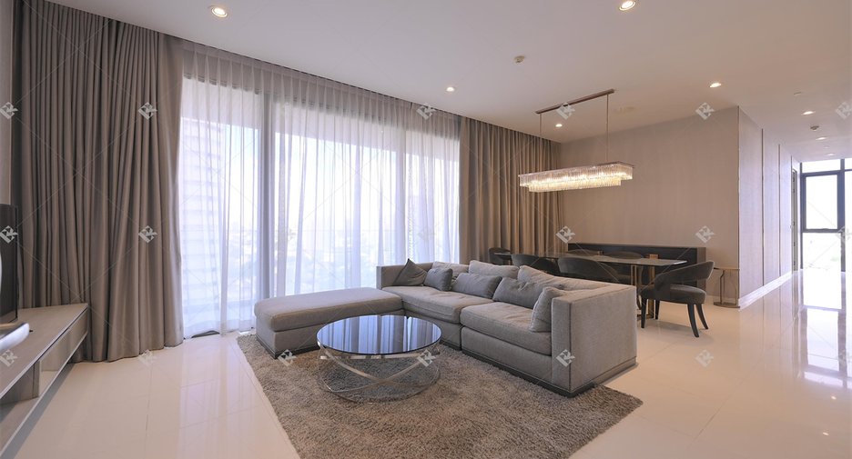 For rent 2 bedrooms condo in Khlong Toei, Bangkok