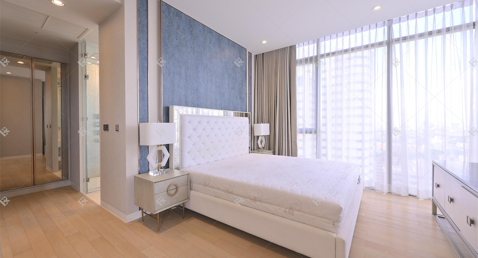 For rent 2 bedrooms condo in Khlong Toei, Bangkok