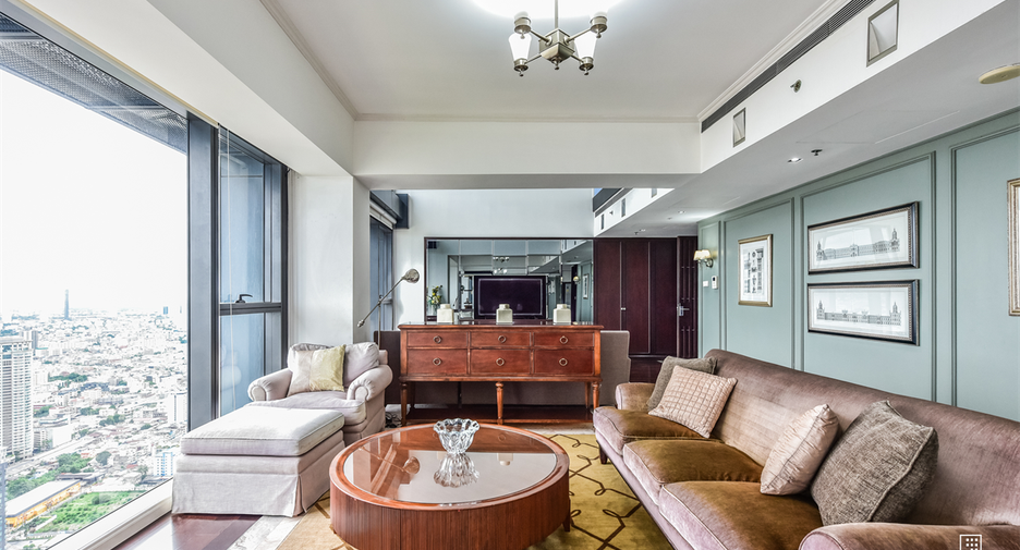 For rent 4 bedrooms condo in Sathon, Bangkok