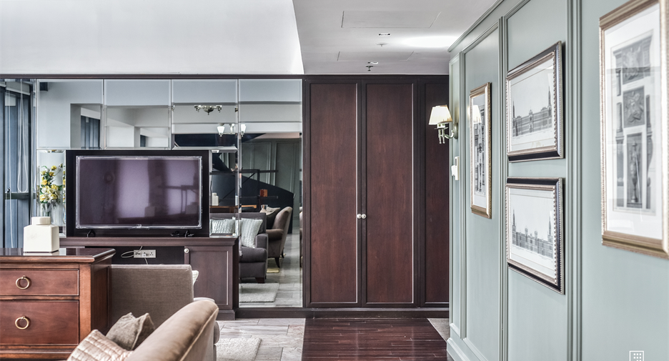 For rent 4 bedrooms condo in Sathon, Bangkok
