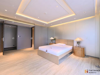 For rent 3 bedrooms condo in Khlong Toei, Bangkok