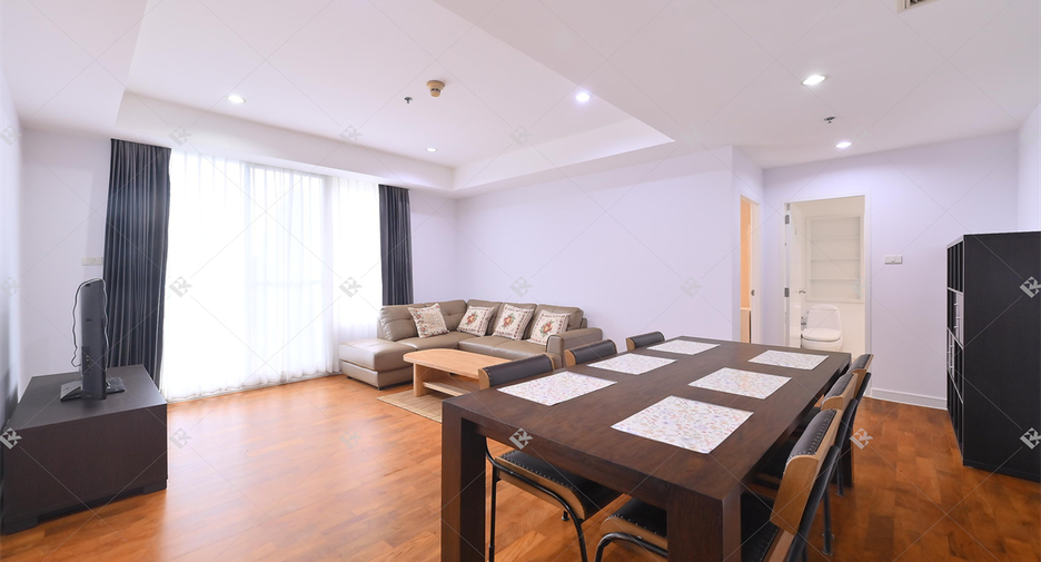 For rent 2 bedrooms condo in Khlong Toei, Bangkok