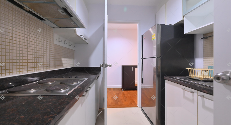 For rent 2 bedrooms condo in Khlong Toei, Bangkok