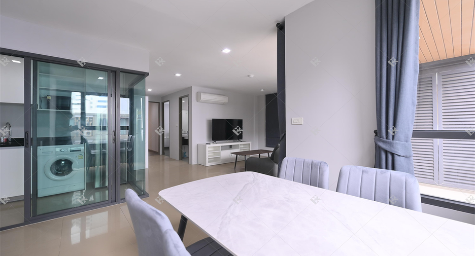 Condo en alquiler de 2 habitaciones en Khlong Toei, Bangkok