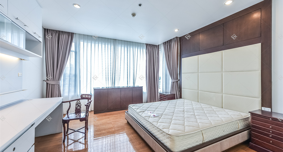 Condo en alquiler de 3 habitaciones en Sathon, Bangkok