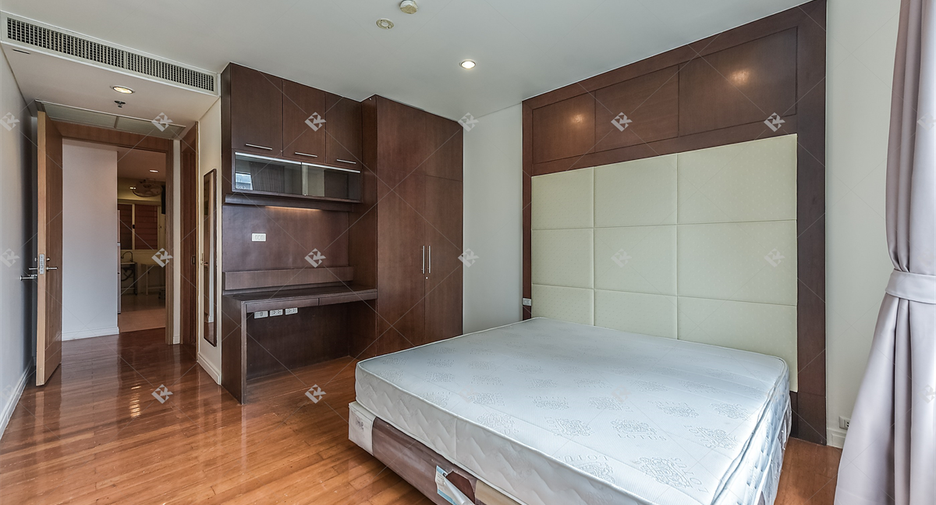 Condo en alquiler de 3 habitaciones en Sathon, Bangkok