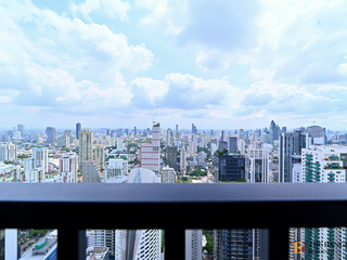 Condo en alquiler de 1 habitaciones en Khlong Toei, Bangkok