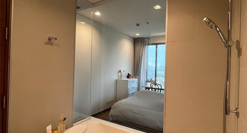 Condo en alquiler de 2 habitaciones en Khlong Toei, Bangkok
