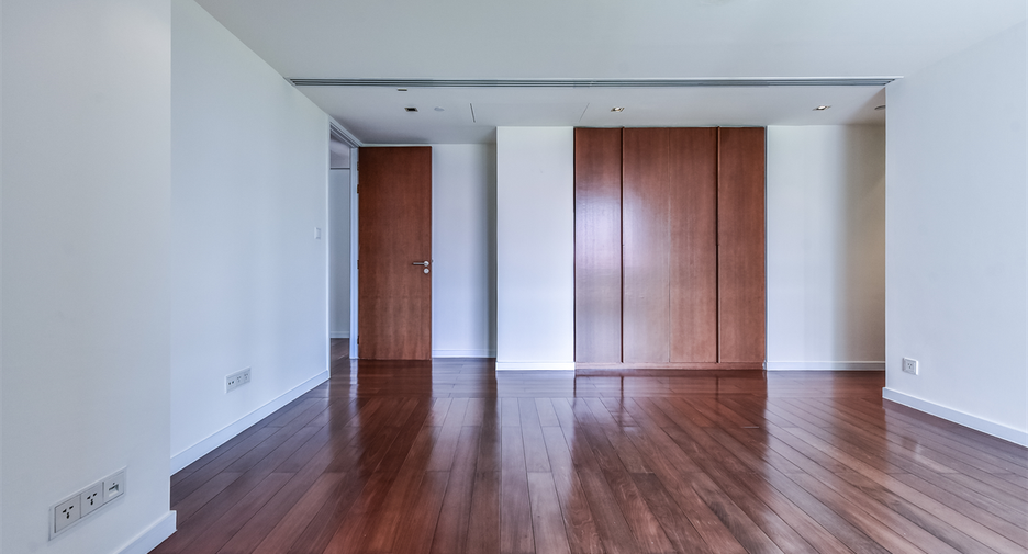 For rent 3 ベッドルーム condo in Si Racha, Chonburi