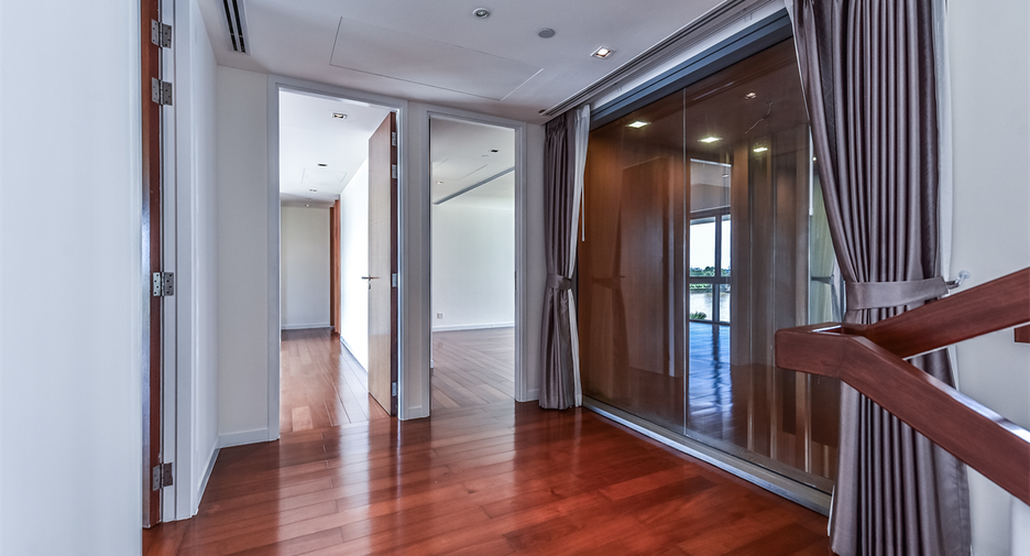 For rent 3 ベッドルーム condo in Si Racha, Chonburi