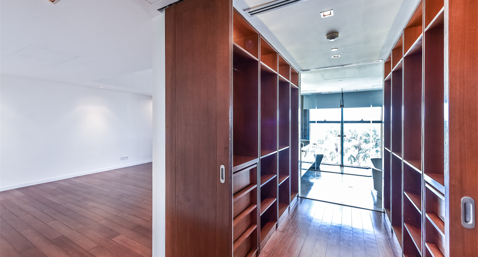 For rent 3 ベッドルーム condo in Si Racha, Chonburi