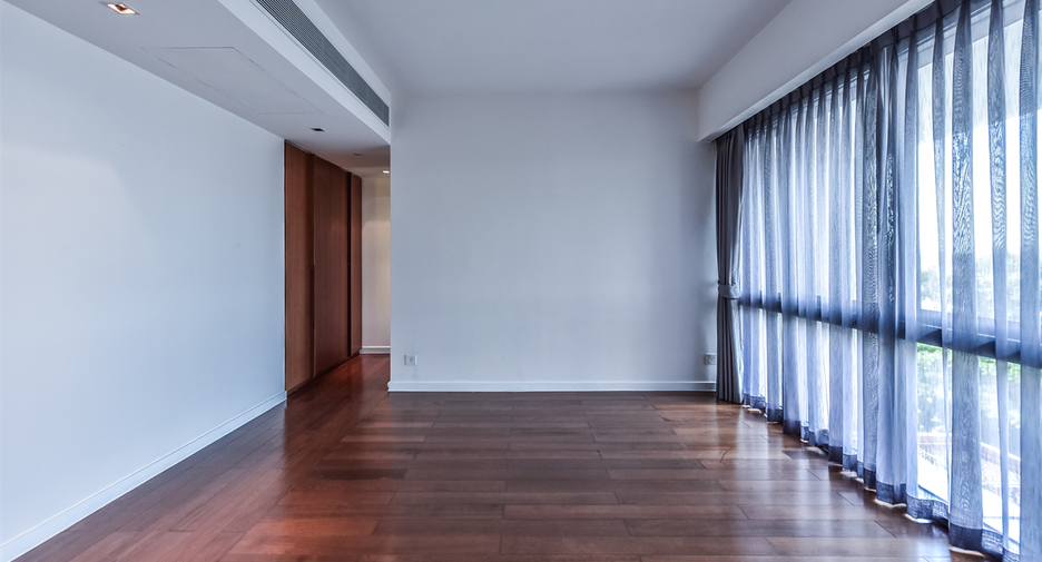 For rent 3 ベッドルーム condo in Si Racha, Chonburi