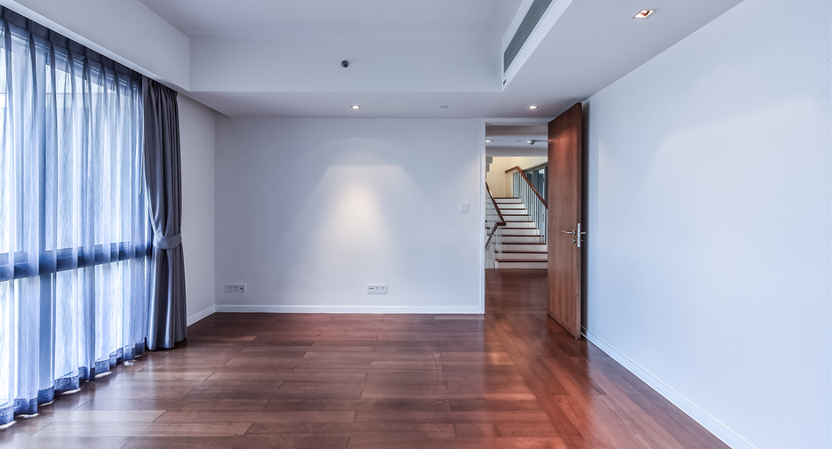For rent 3 ベッドルーム condo in Si Racha, Chonburi