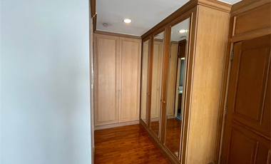 For rent 3 bedrooms condo in Sathon, Bangkok