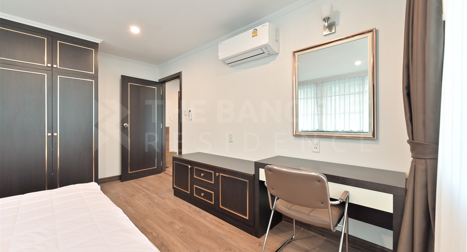 À louer 3 chambres condo à Khlong Toei, Bangkok