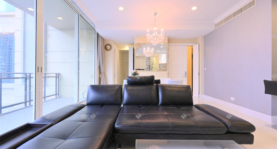 For rent 3 bedrooms condo in Watthana, Bangkok