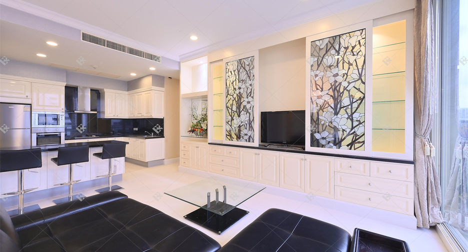 For rent 3 bedrooms condo in Watthana, Bangkok
