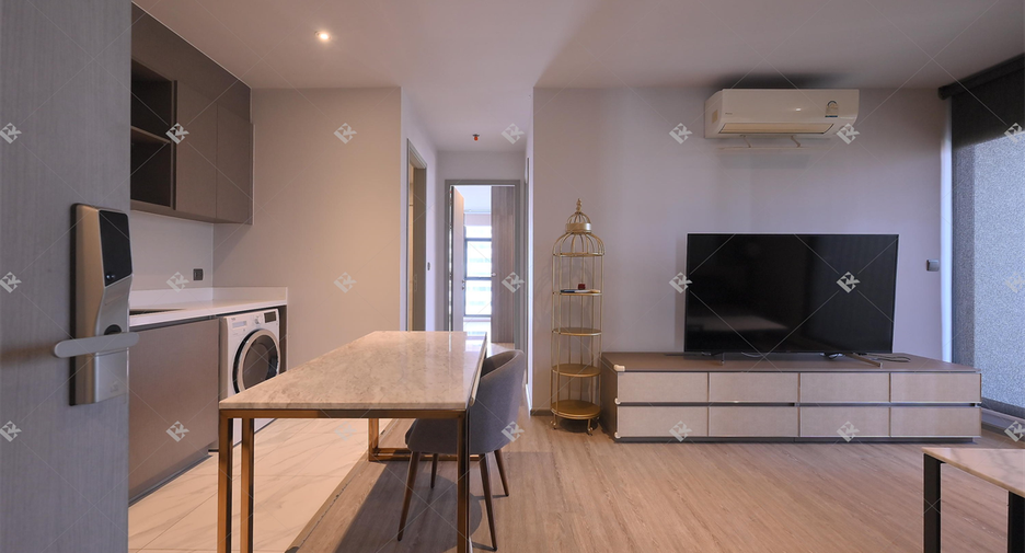 For rent 2 bedrooms condo in Watthana, Bangkok