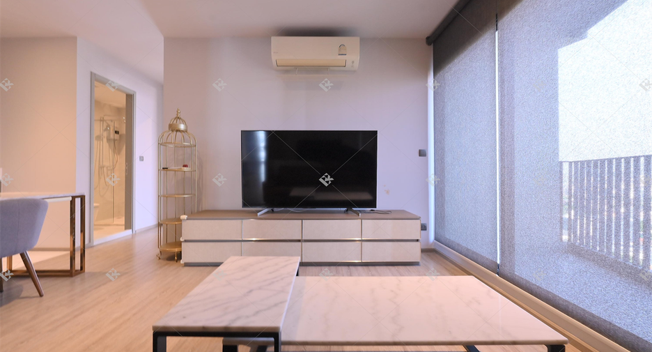 For rent 2 bedrooms condo in Watthana, Bangkok