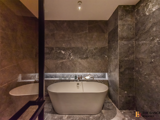 For rent 2 bedrooms condo in Khlong San, Bangkok