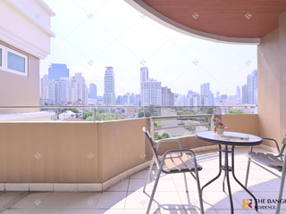 For rent 2 bedrooms condo in Watthana, Bangkok