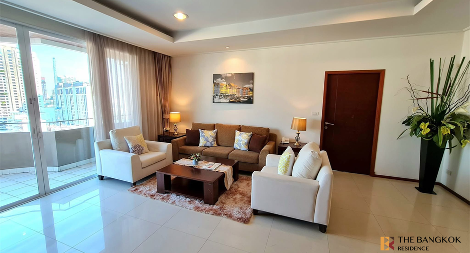 For rent 3 bedrooms condo in Watthana, Bangkok