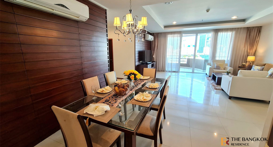 For rent 3 bedrooms condo in Watthana, Bangkok