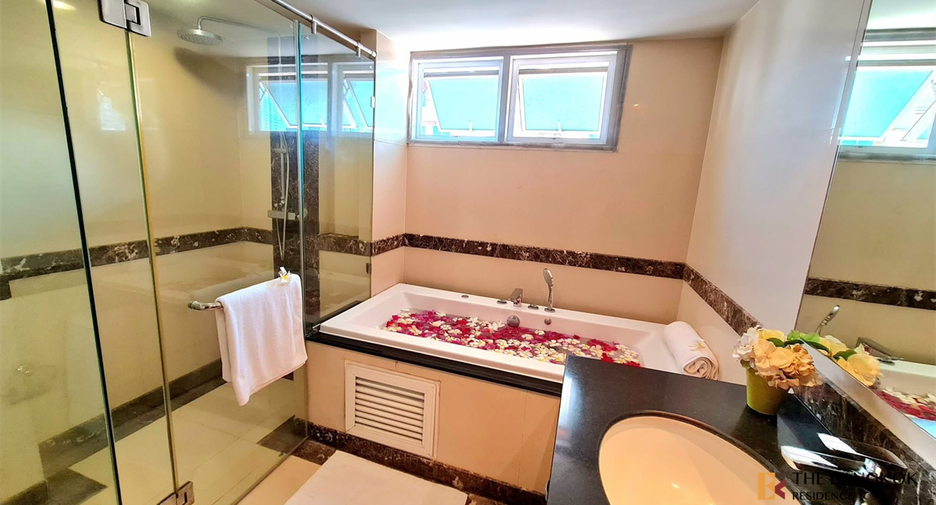Wohnung zur Miete mit 3 Zimmer in Watthana, Bangkok