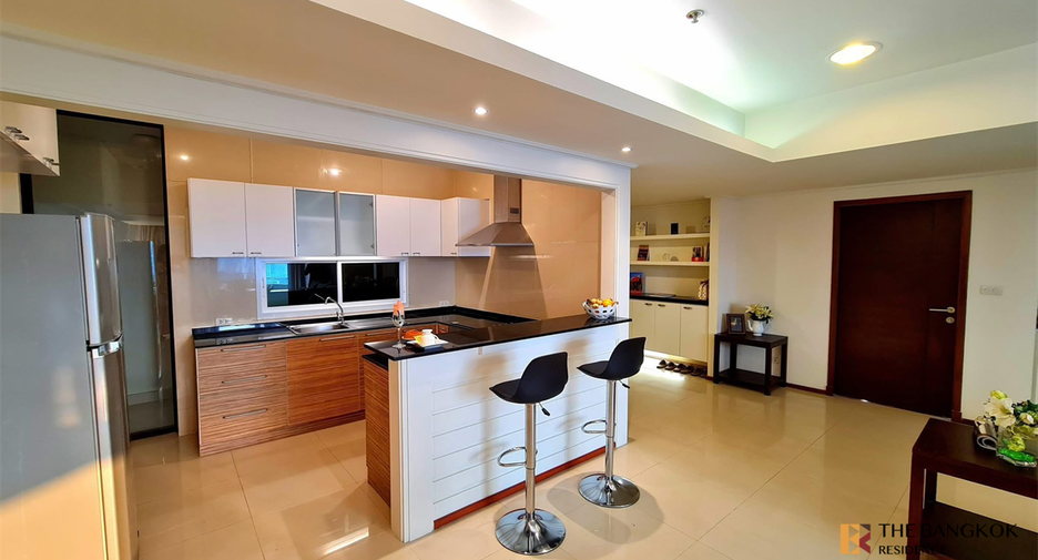 Wohnung zur Miete mit 3 Zimmer in Watthana, Bangkok