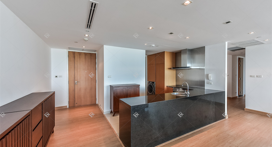 À louer 2 chambres condo à Si Racha, Chonburi