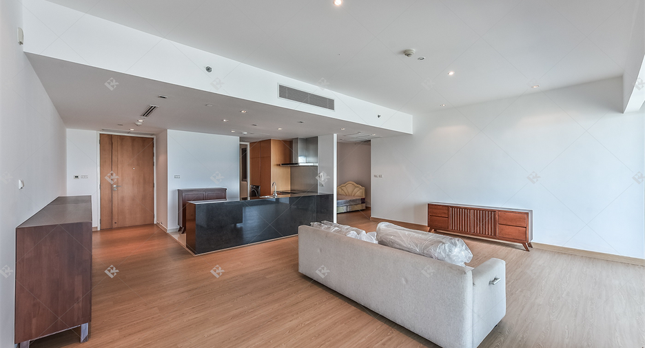 À louer 2 chambres condo à Si Racha, Chonburi