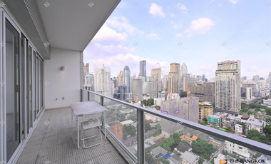 For rent 3 bedrooms condo in Pathum Wan, Bangkok