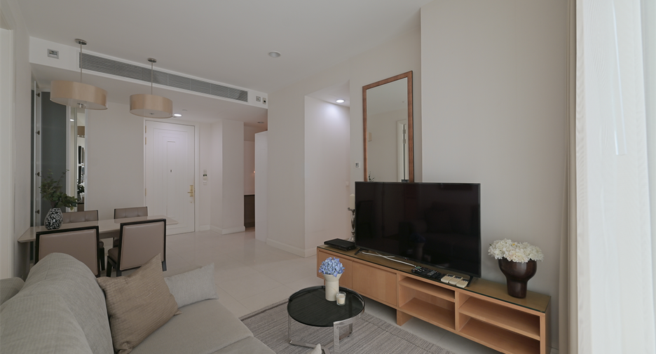 For rent 2 bedrooms condo in Pathum Wan, Bangkok