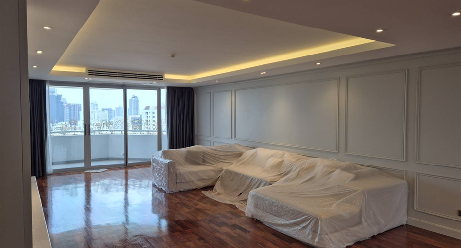 À louer 4 chambres condo à Watthana, Bangkok