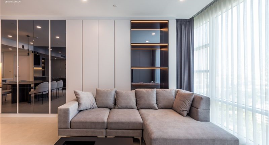 For rent 3 bedrooms condo in Khlong Toei, Bangkok