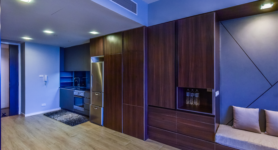 Condo en alquiler de 1 habitaciones en Yan Nawa, Bangkok
