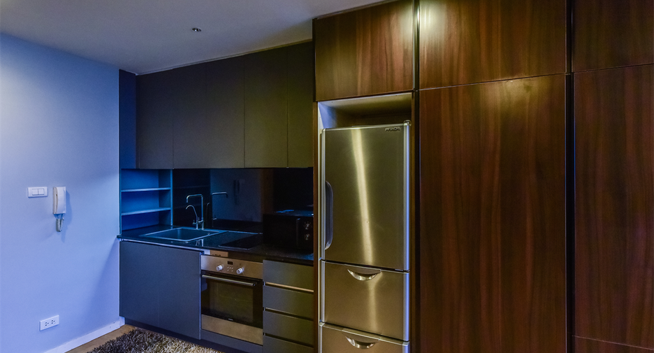 Condo en alquiler de 1 habitaciones en Yan Nawa, Bangkok