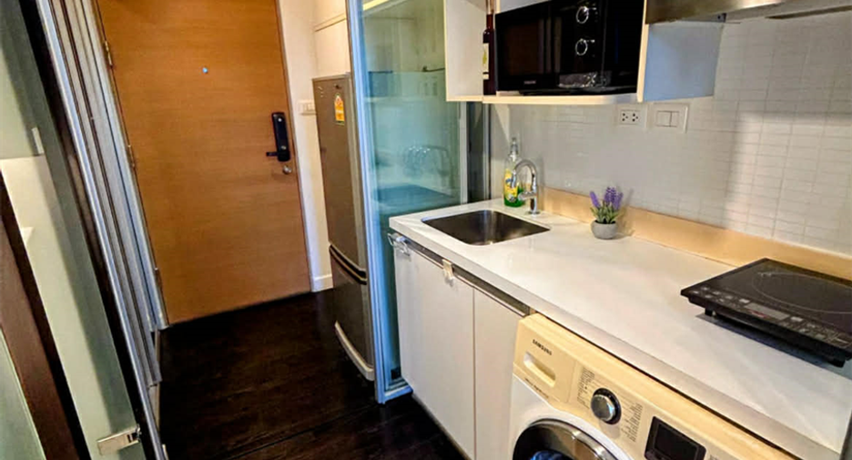 For rent 1 bed condo in Khlong Toei, Bangkok