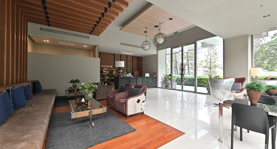 For rent 1 bed condo in Khlong Toei, Bangkok