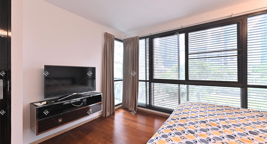 For rent 2 bedrooms condo in Watthana, Bangkok