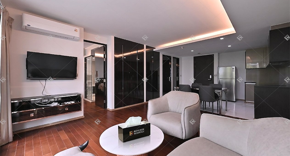 For rent 2 bedrooms condo in Watthana, Bangkok