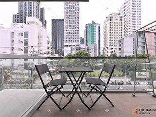 For rent 2 bedrooms condo in Watthana, Bangkok