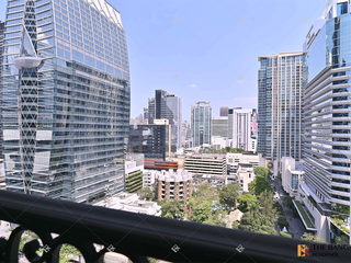 For rent 3 bedrooms condo in Pathum Wan, Bangkok