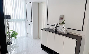 Condo en alquiler de 2 habitaciones en Yan Nawa, Bangkok