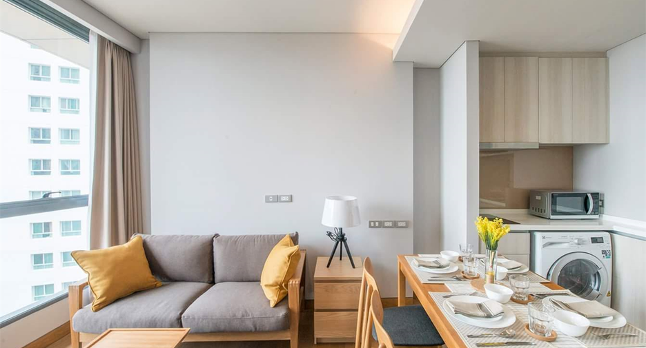 For rent 1 bed condo in Khlong Toei, Bangkok