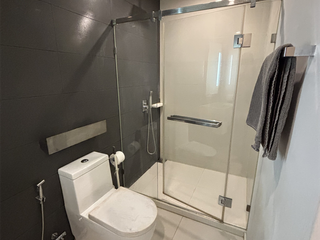 For rent 2 ベッドルーム condo in Khlong San, Bangkok