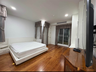 À louer 2 chambres condo à Pathum Wan, Bangkok