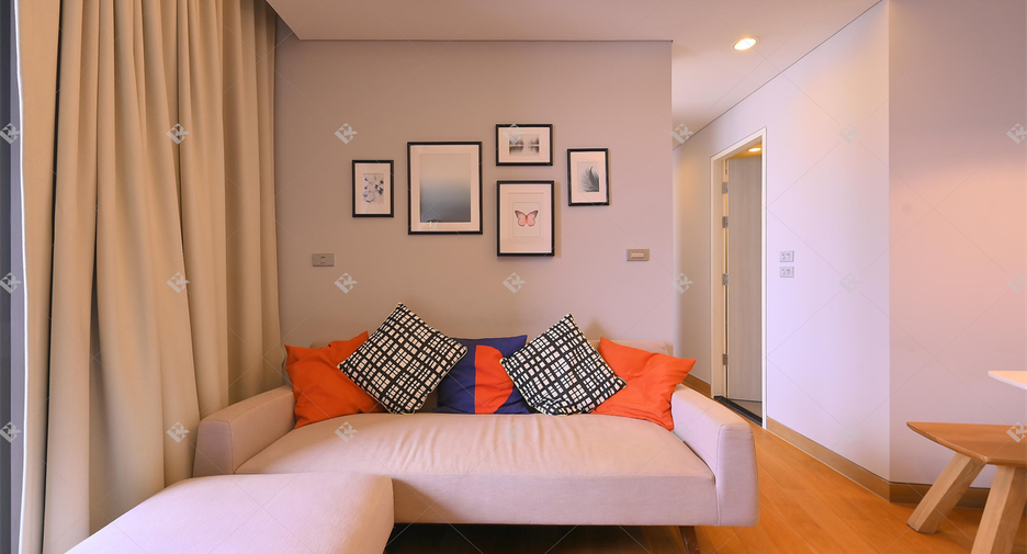 For rent 2 bedrooms condo in Khlong Toei, Bangkok