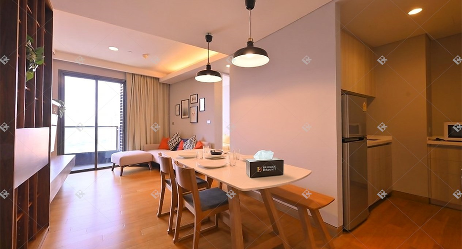 For rent 2 bedrooms condo in Khlong Toei, Bangkok
